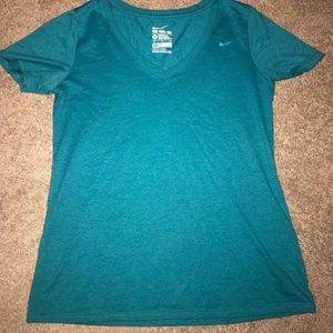 Medium Nike vneck shirt